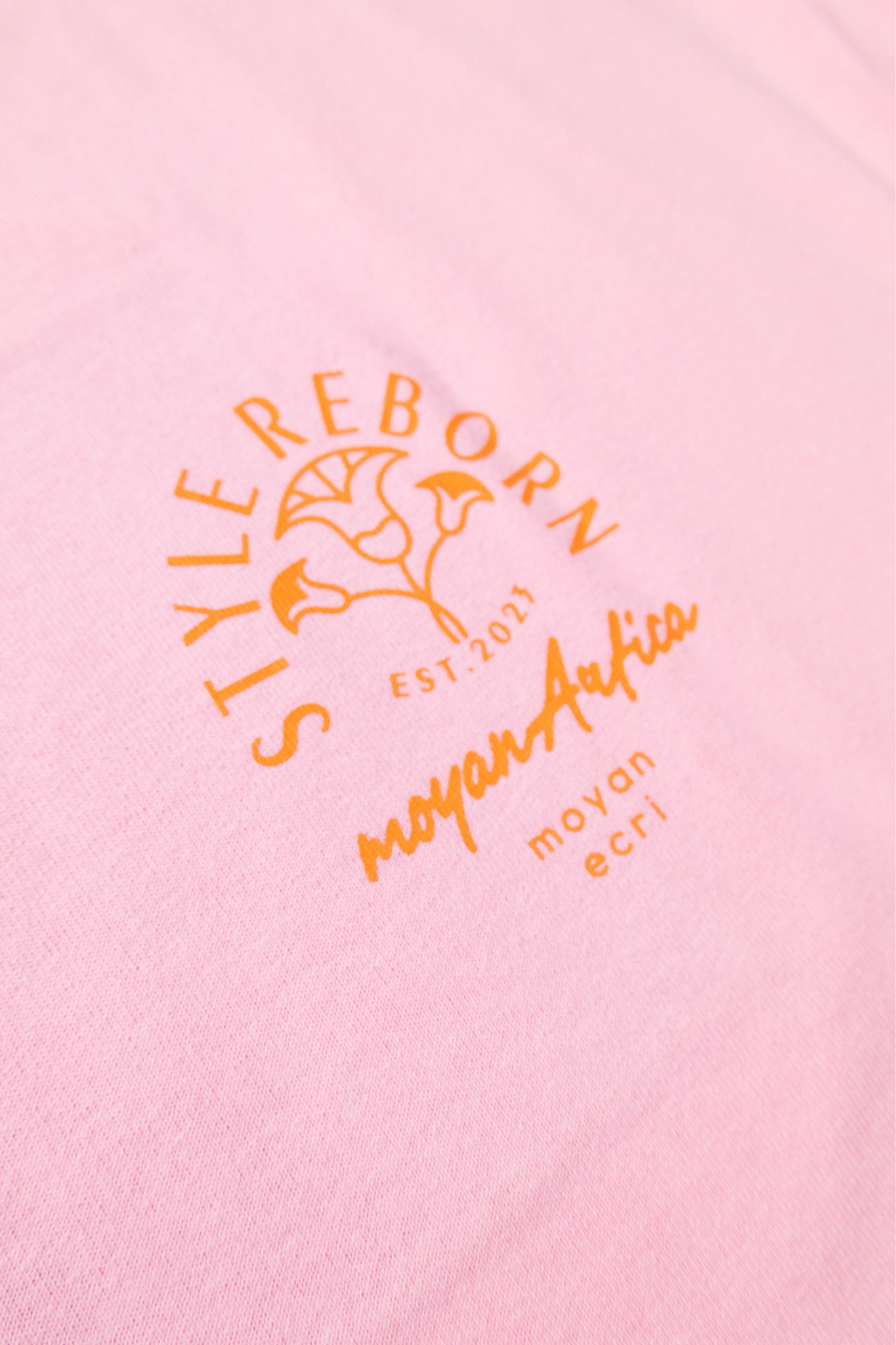 【moyan ecri× StyleReborn】パッチ刺繍 T-Shirt Passionate Pink