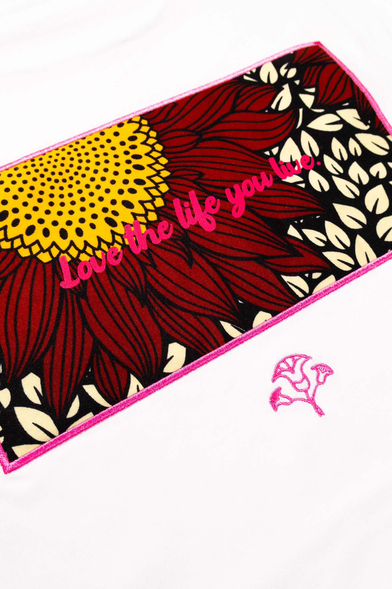 【moyan ecri× StyleReborn】パッチ刺繍 T-Shirt Helianthus White