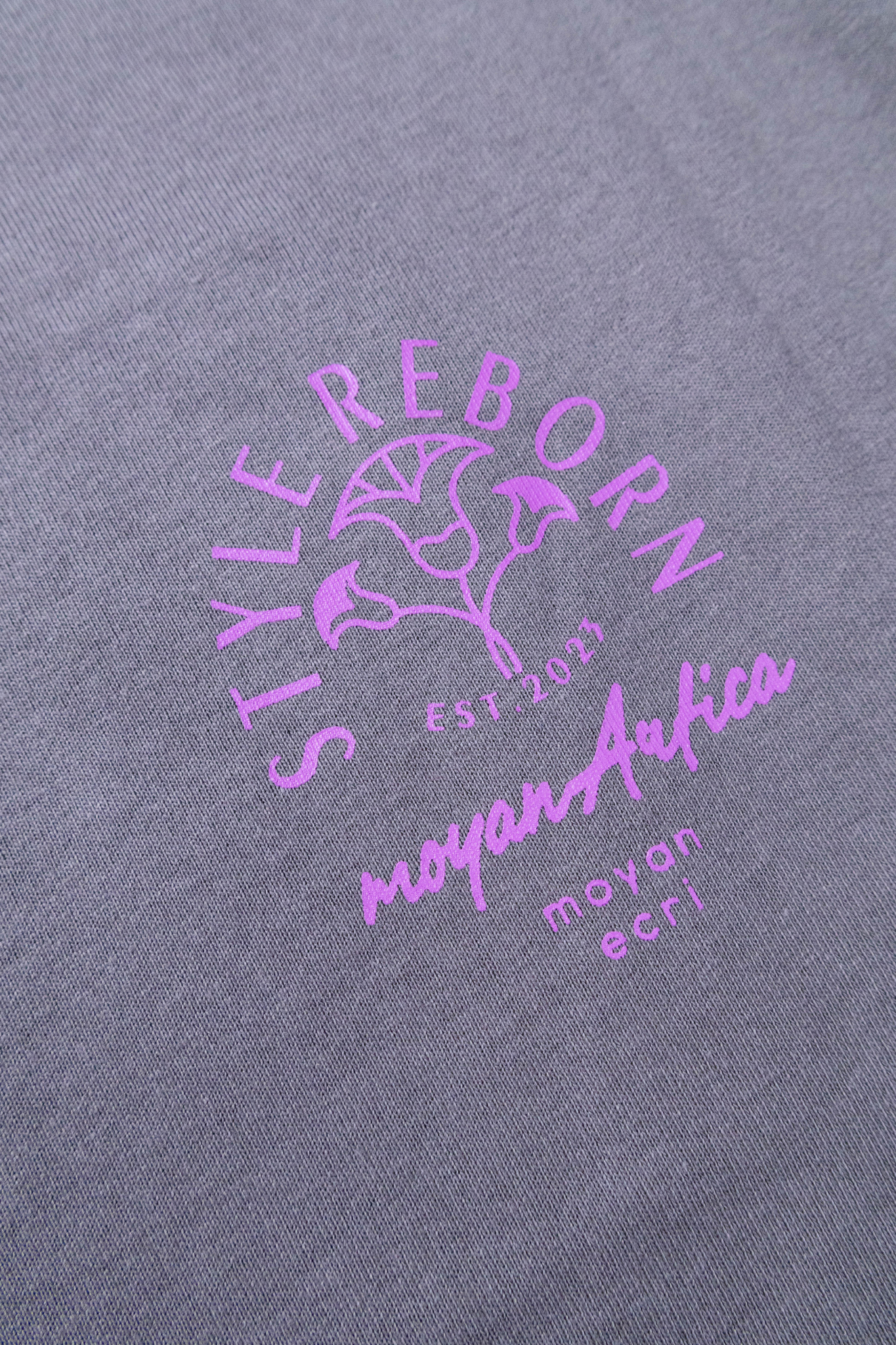 【moyan ecri× StyleReborn】パッチ刺繍 T-Shirt New Blocks Charcoal
