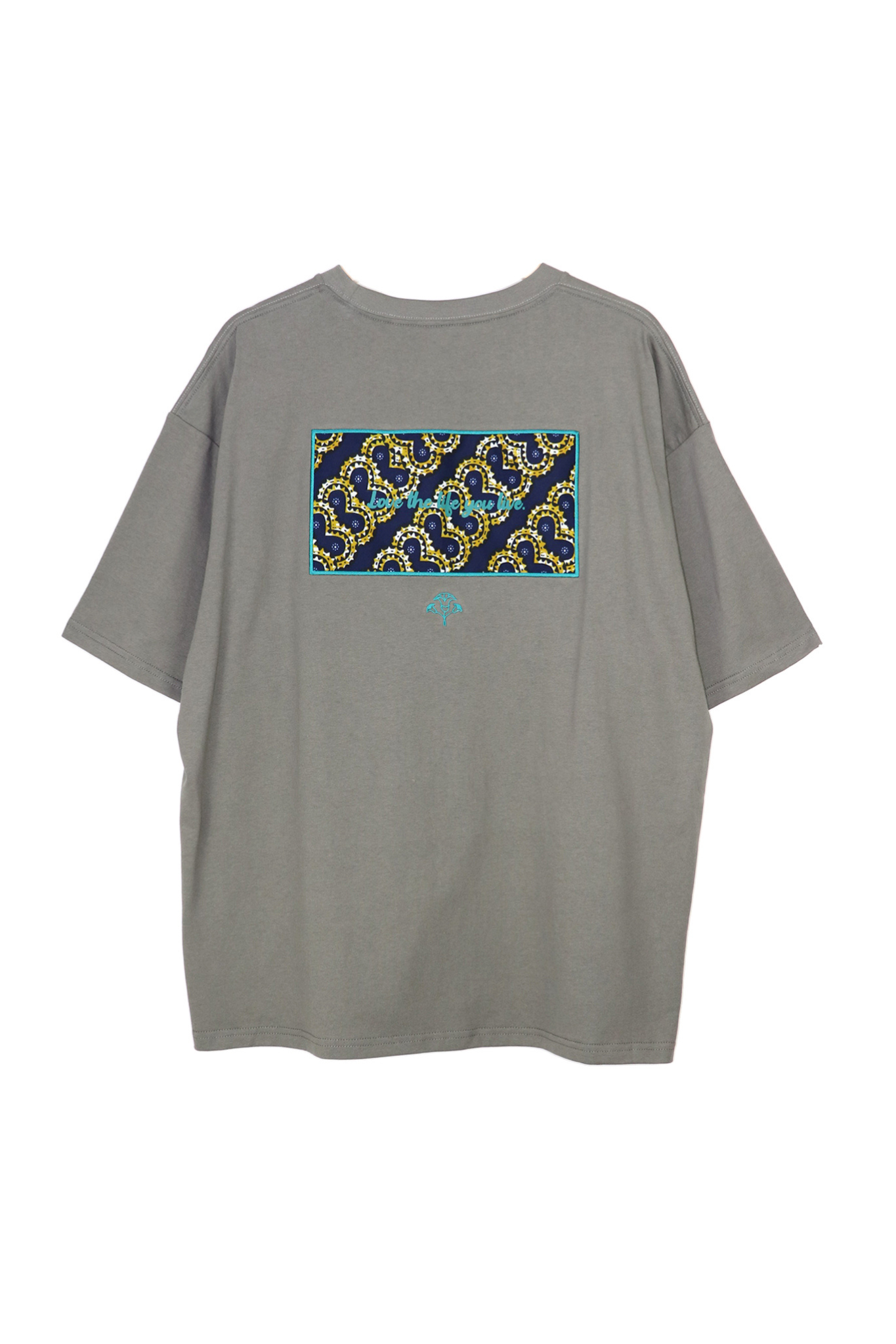 【moyan ecri× StyleReborn】パッチ刺繍 T-Shirt Cross Charcoal
