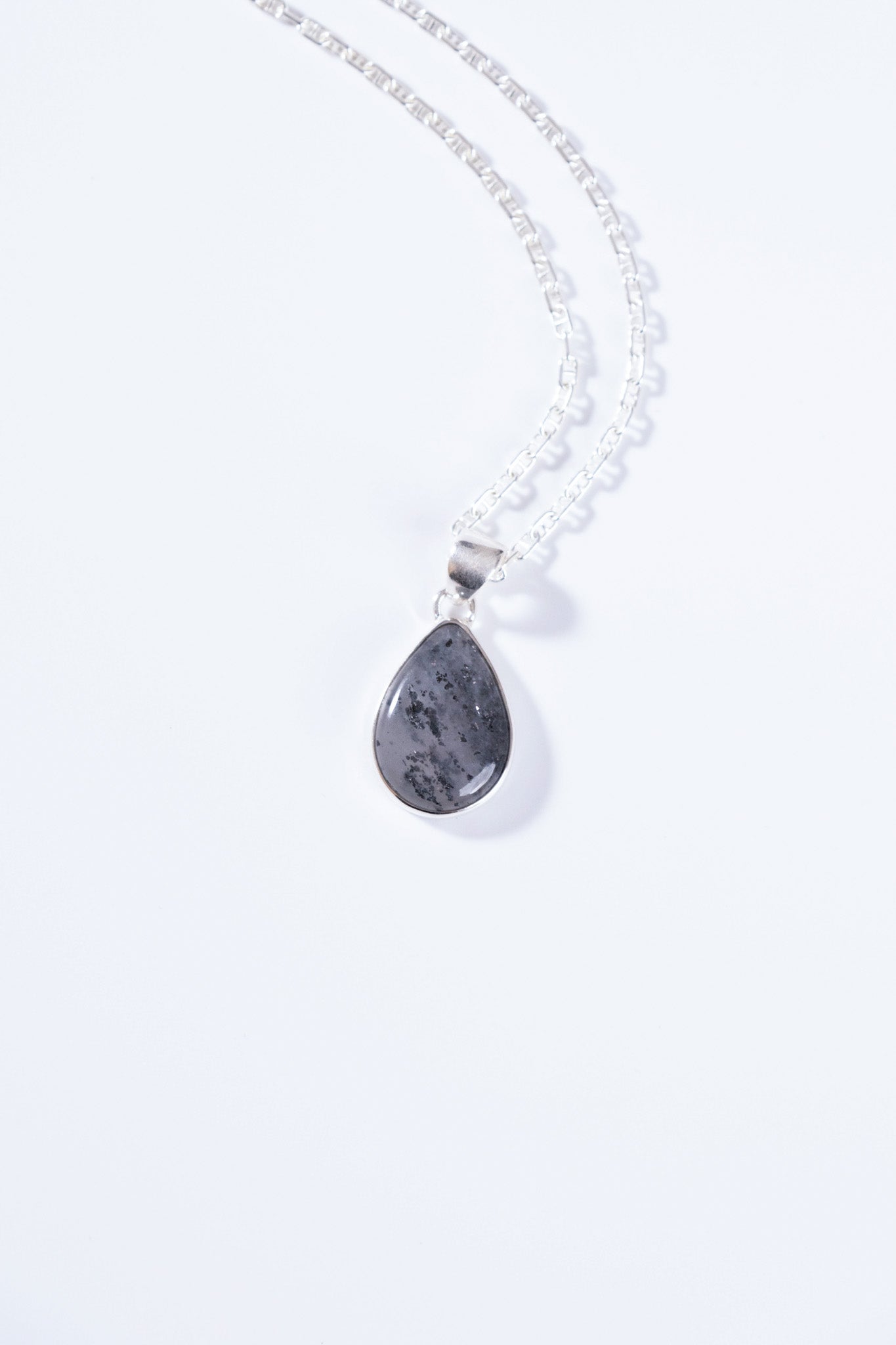 【nanan bijouxxx×StyleReborn】Together Stone Collection Graphited Quartz 40cm