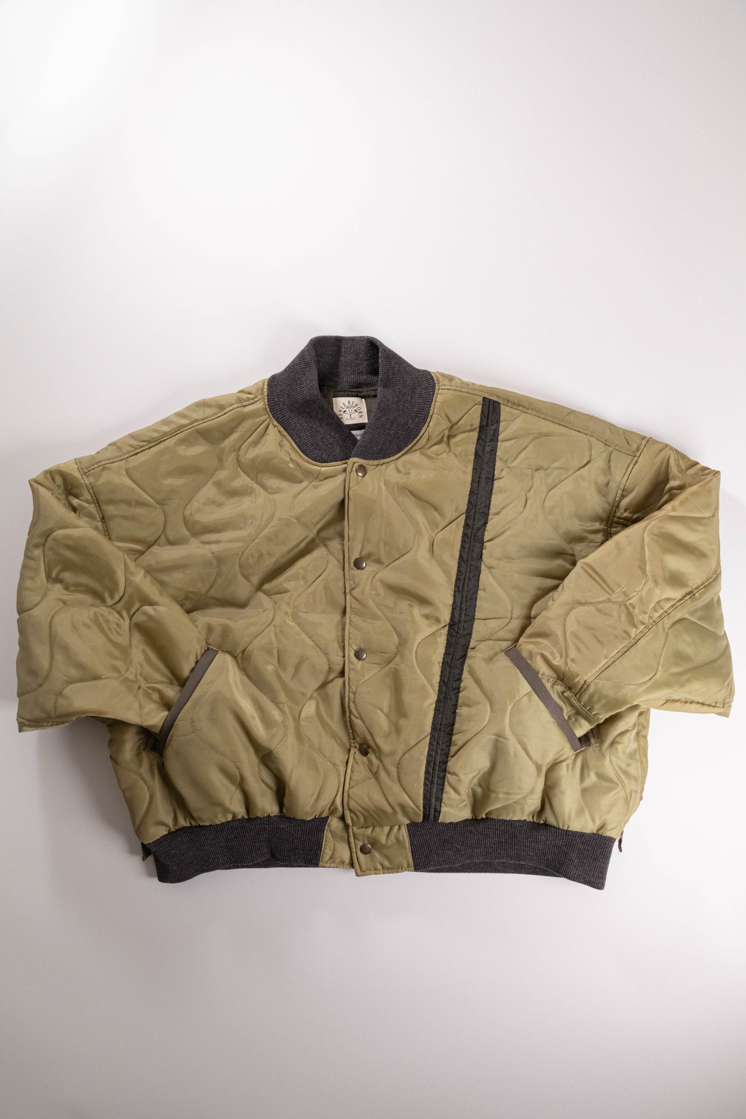 【REMAKEBYK×StyleReborn】Remake Quilting Stadium Jumper Khaki