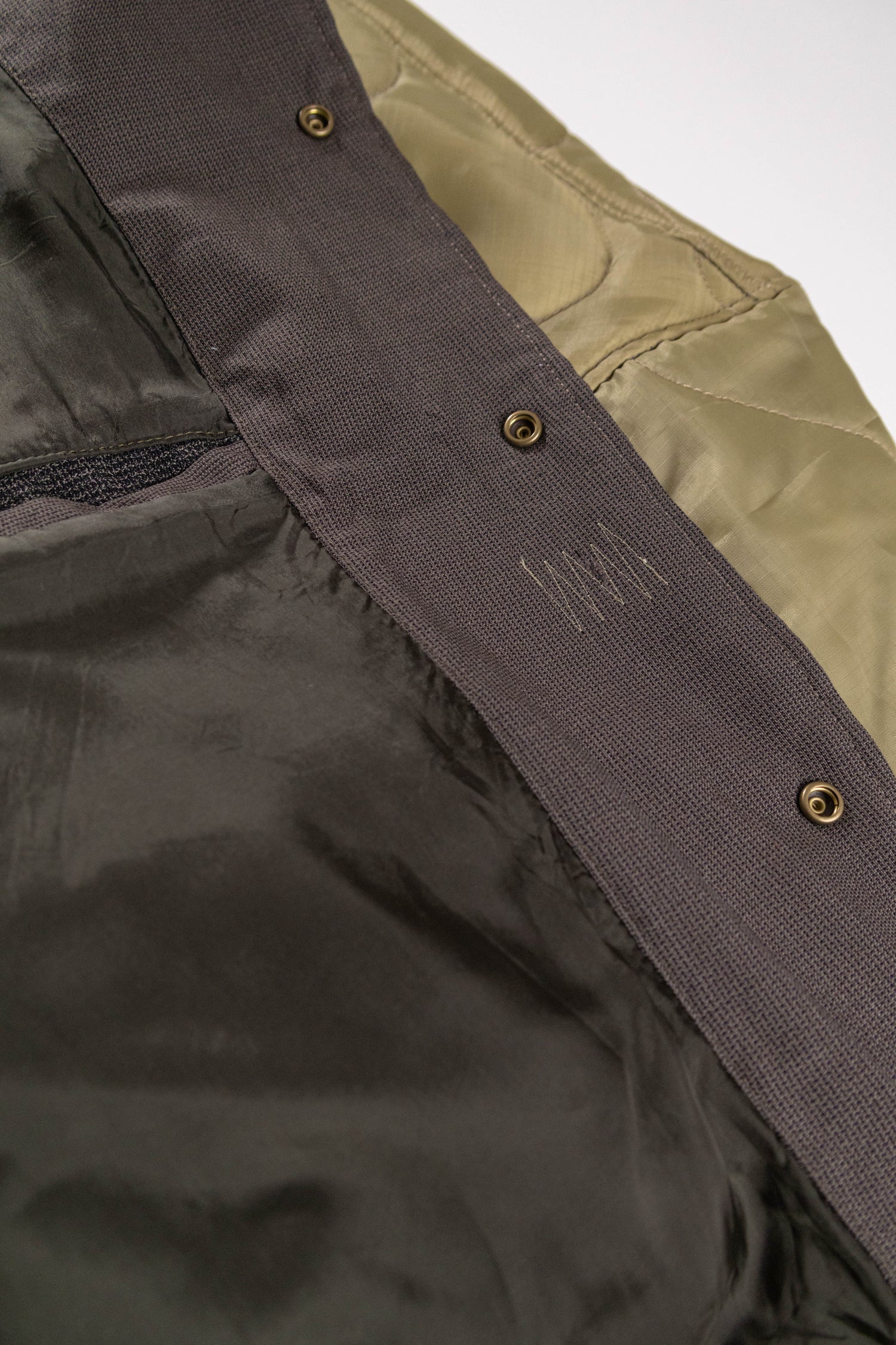 【REMAKEBYK×StyleReborn】Remake Quilting Stadium Jumper Khaki