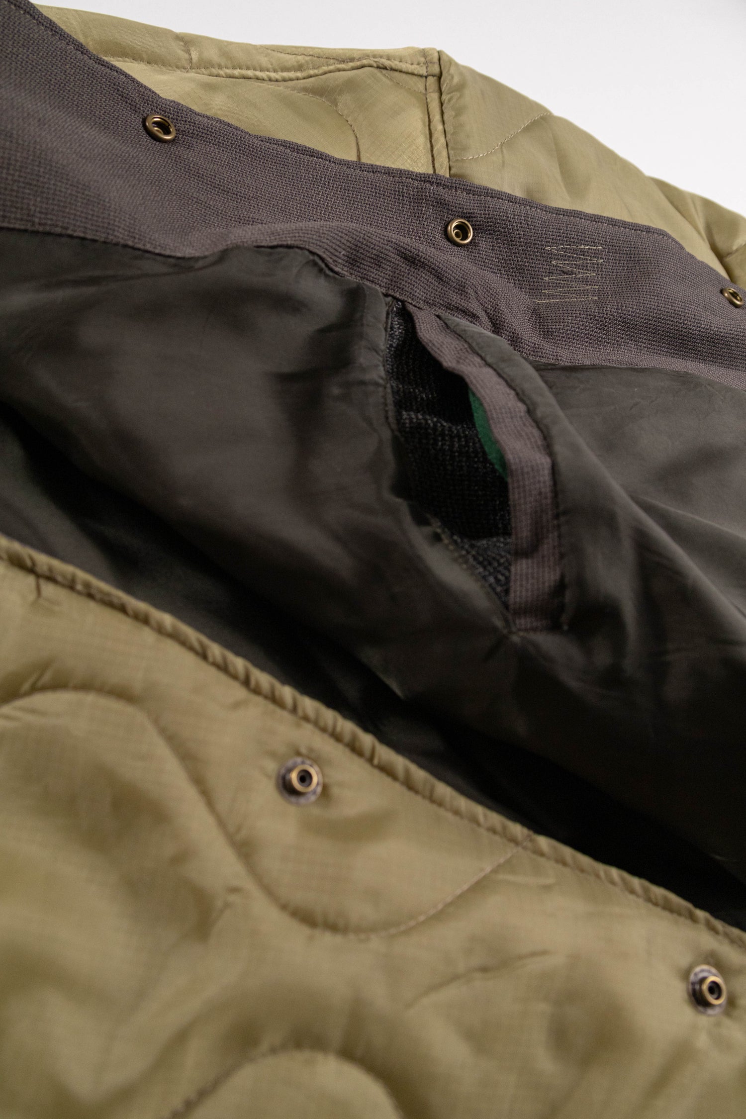 【REMAKEBYK×StyleReborn】Remake Quilting Stadium Jumper Khaki