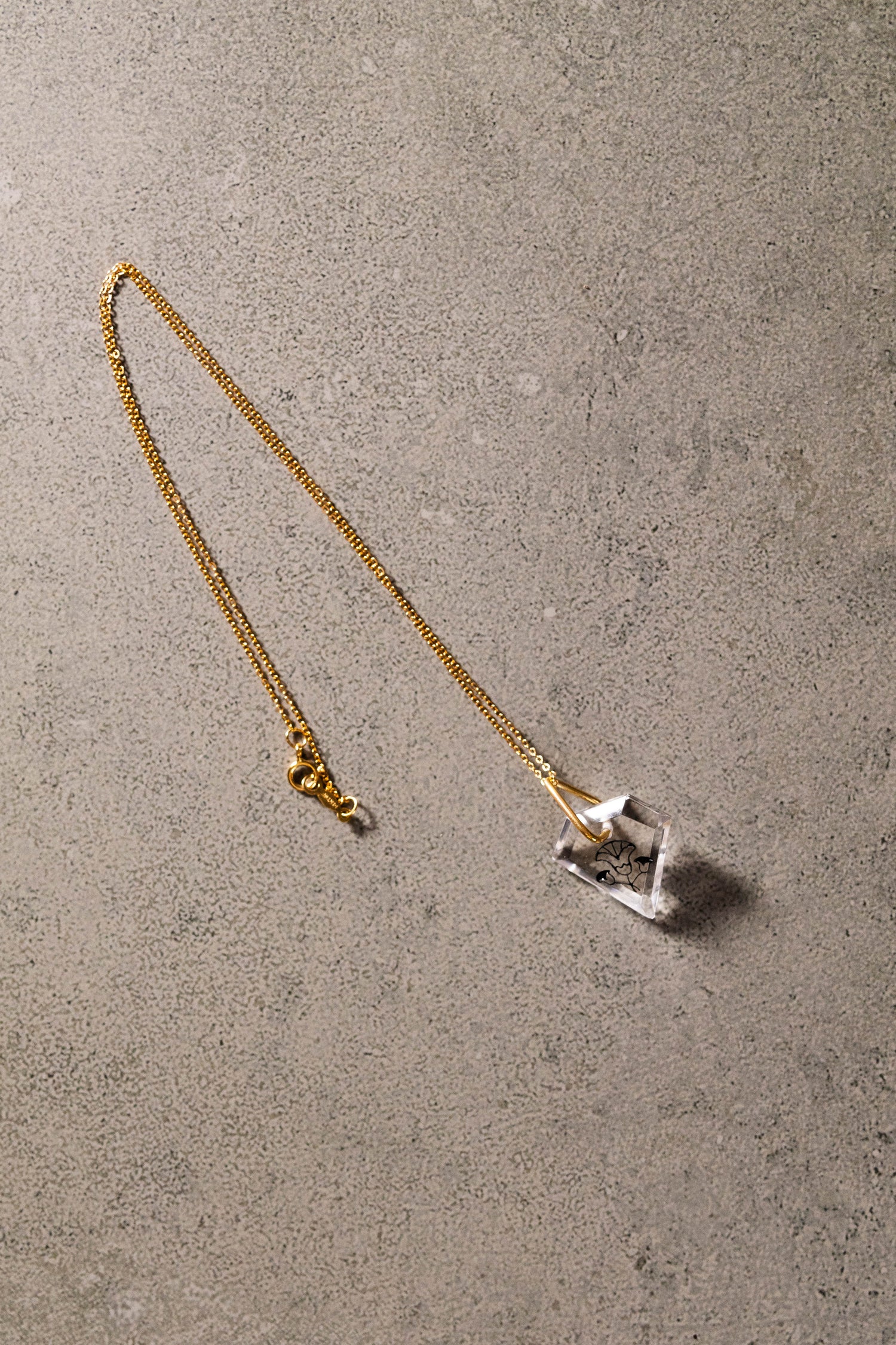 【nanan bijouxxx×StyleReborn】Symbol On Crystal Necklace 14KGF×Black