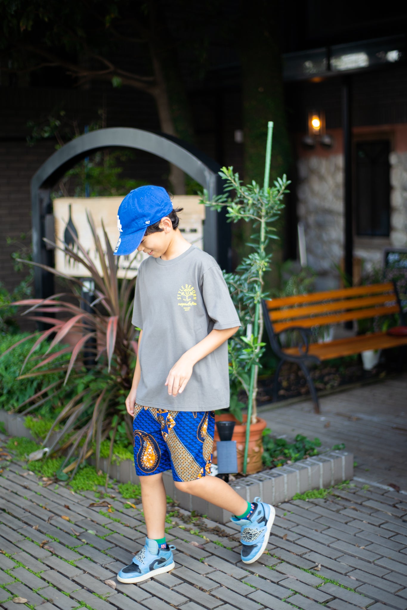 moyan ecri× StyleReborn】【Kids M-size】パッチ刺繍 T-Shirt moyan ecri× StyleReborn】【Kids M-size】パッチ刺繍 T-Shirt